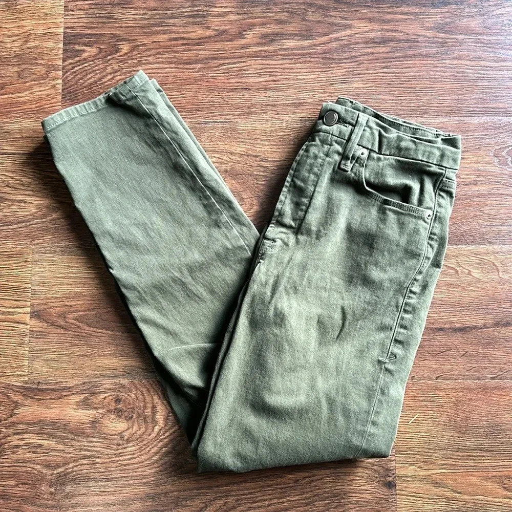 Good American Olive Straight Leg Jeans